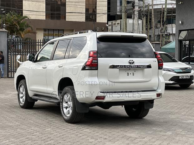 Toyota Land Cruiser Prado 2.8 2019 Pearl