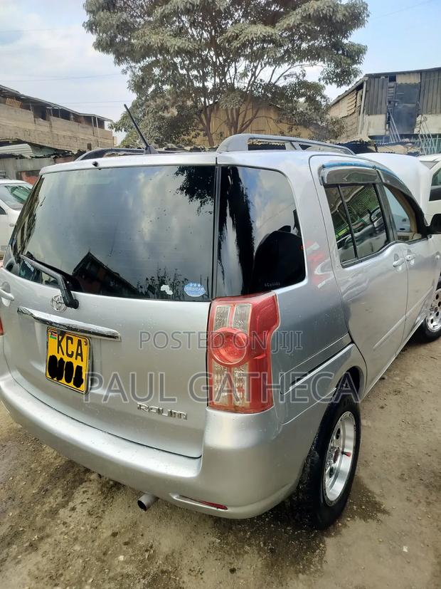 Toyota Raum 2008 Silver