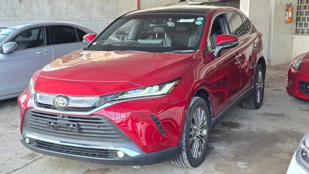 Toyota Harrier 2.0 2021 Red