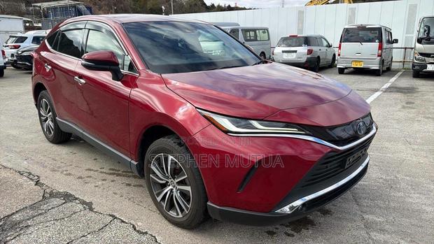 Toyota Harrier 2.0 2021 Red