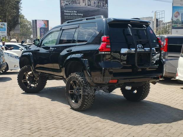Toyota Land Cruiser Prado 2019 Black