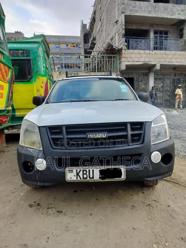Isuzu D-MAX 2012 Off white