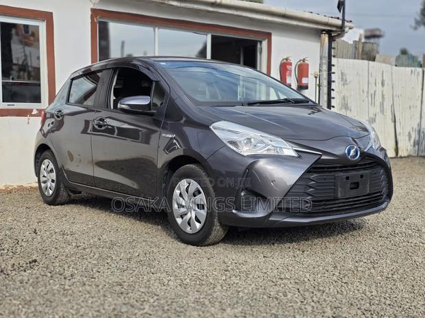 Toyota Vitz 2019 Gray