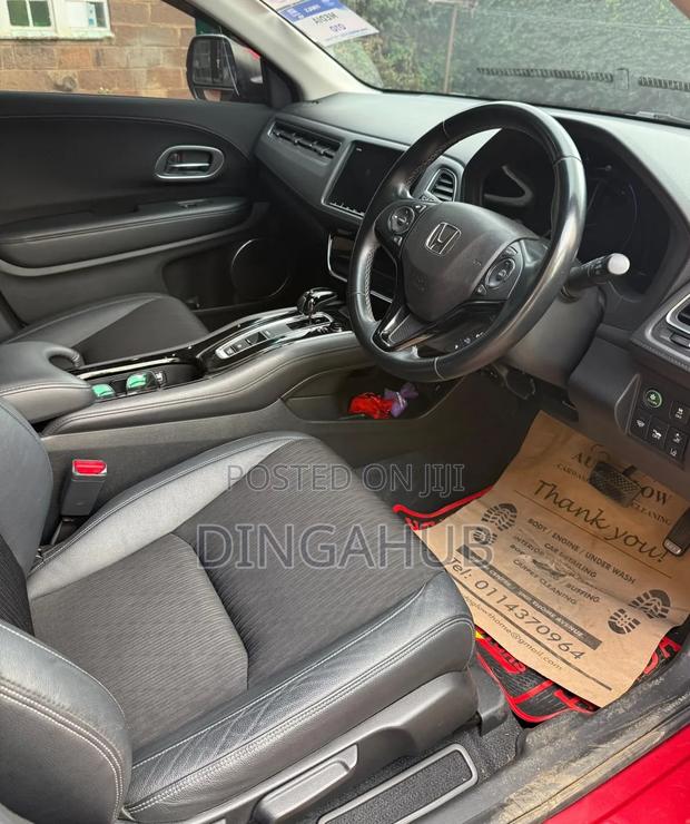 Honda Vezel 1.5 Hybrid 2WD 2018 Red