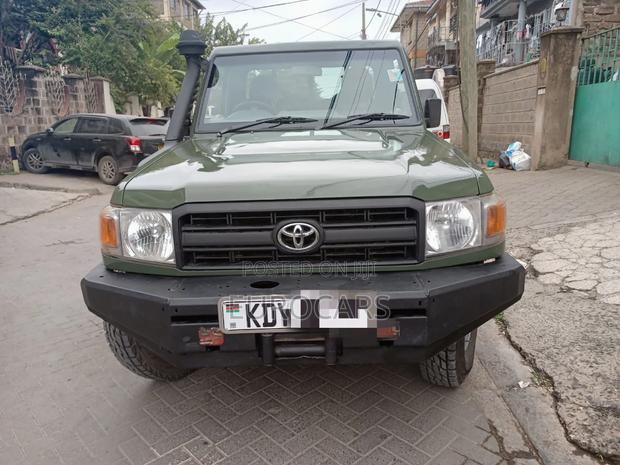 Toyota Land Cruiser 2009 Green