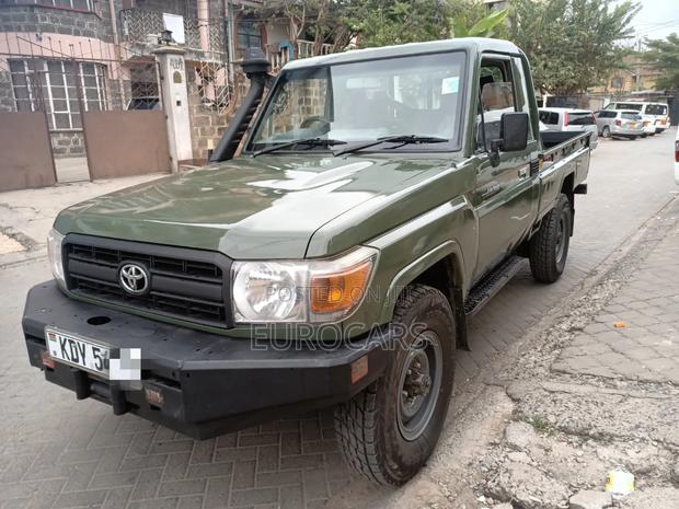 Toyota Land Cruiser 2009 Green