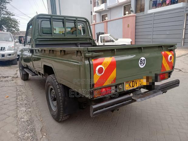 Toyota Land Cruiser 2009 Green