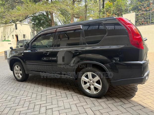 Nissan X-Trail 2010 Black