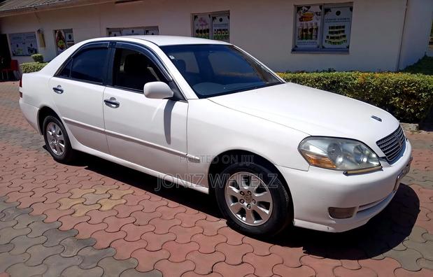 Toyota Mark II 2001 White