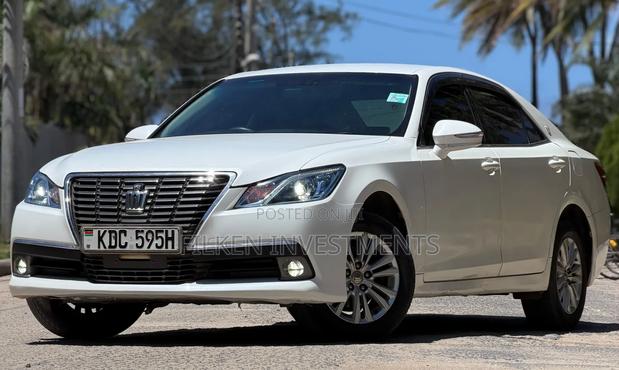 Toyota Crown 2015 White