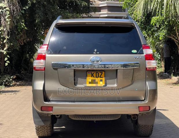 Toyota Land Cruiser Prado 2.8 2017 Gold