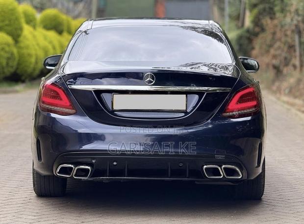 Mercedes-Benz C180 2015 Blue