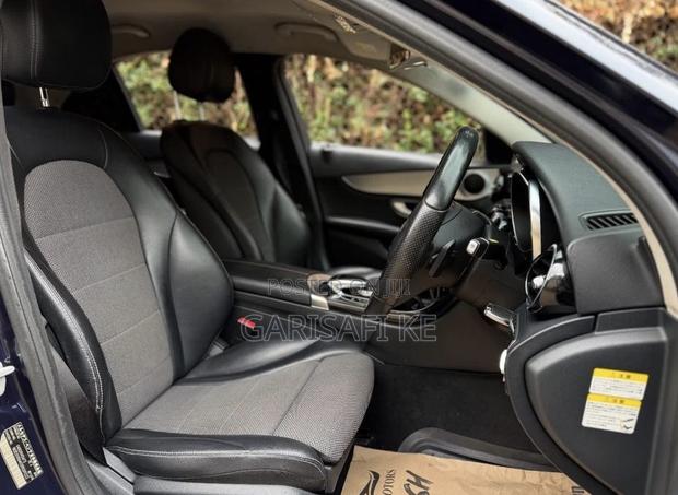 Mercedes-Benz C180 2015 Blue
