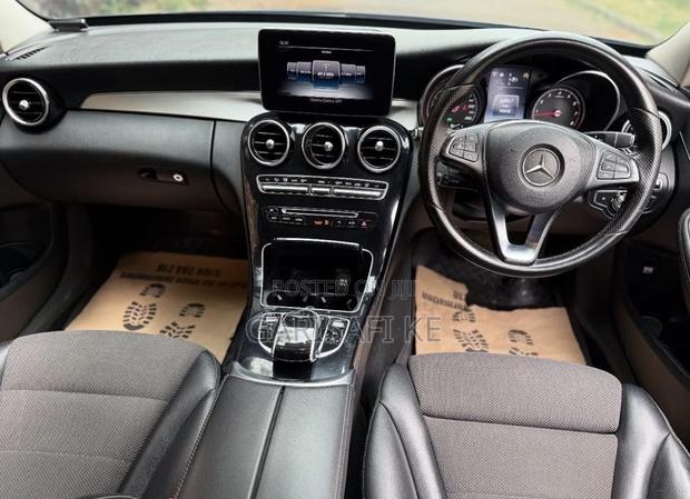 Mercedes-Benz C180 2015 Blue