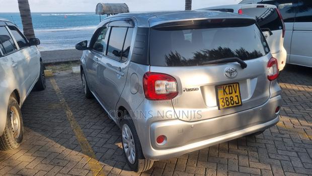 Toyota Passo 2018 Silver