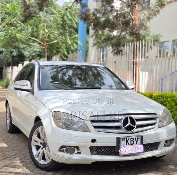 Mercedes-Benz C200 2007 White