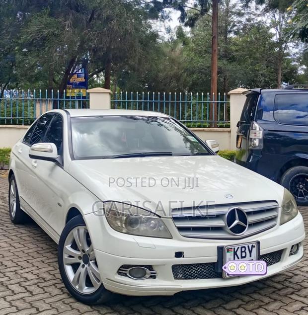 Mercedes-Benz C200 2007 White