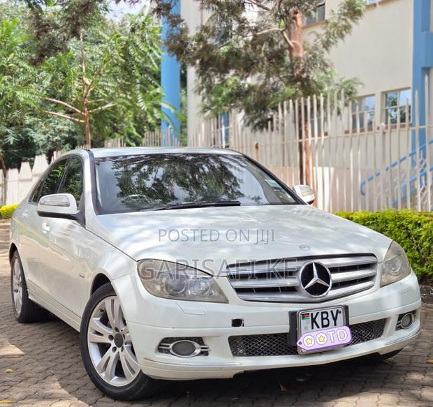 Mercedes-Benz C200 2007 White