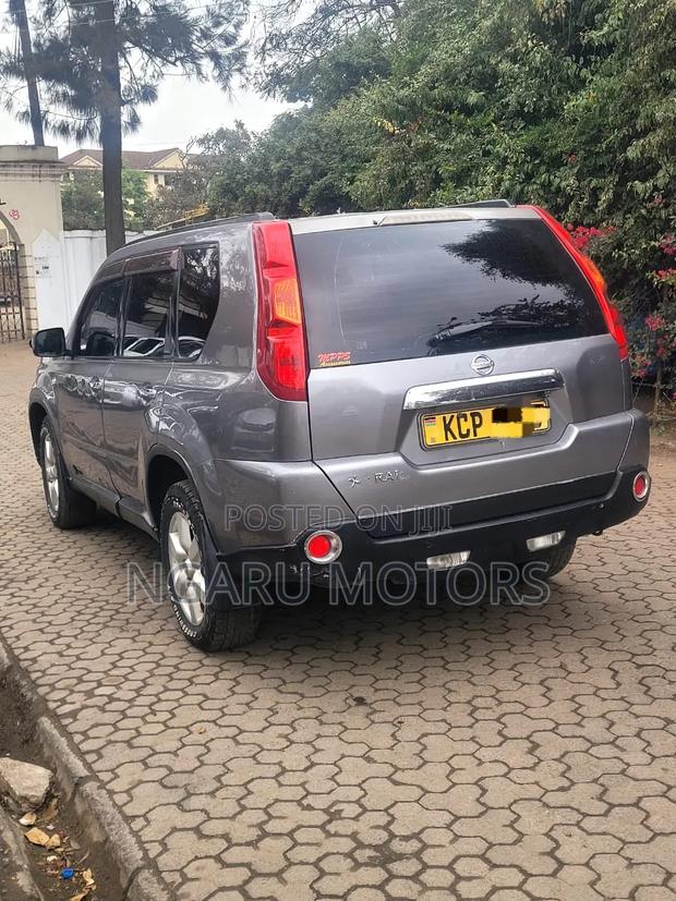 Nissan X-Trail 2010 Silver
