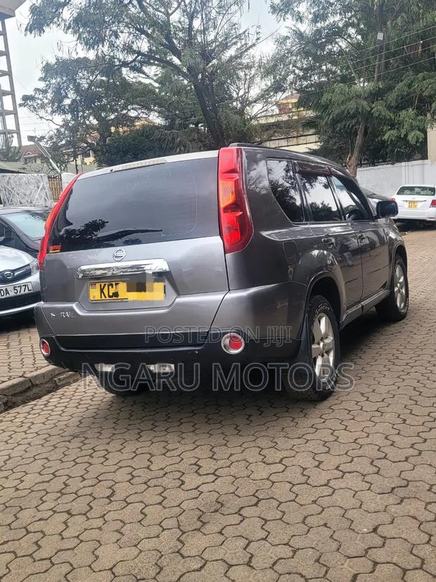 Nissan X-Trail 2010 Silver