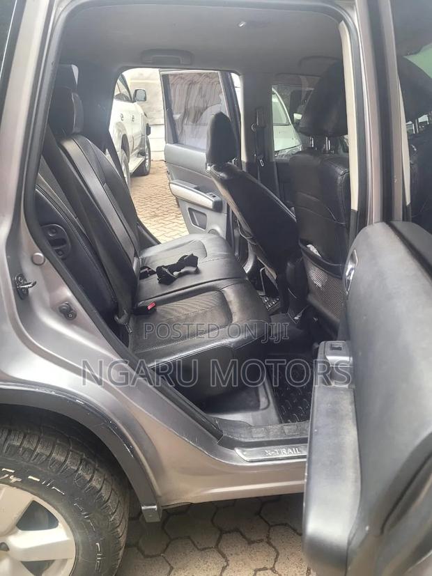 Nissan X-Trail 2010 Silver