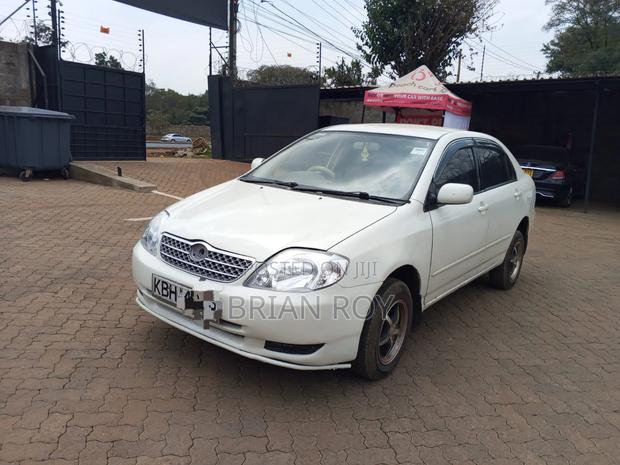 Toyota Corolla 2002 White