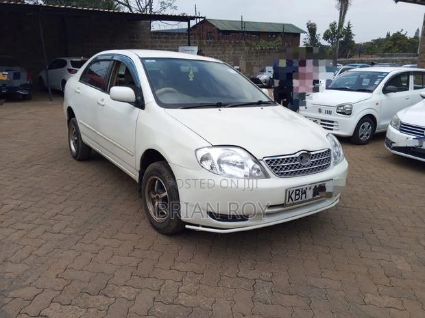 Toyota Corolla 2002 White