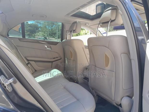 Mercedes-Benz E300 2009 Gray