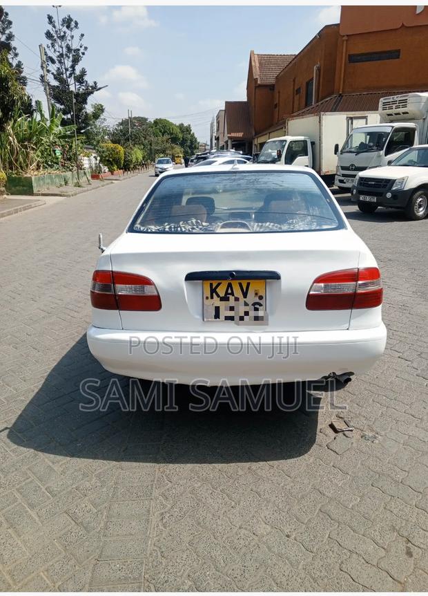 Toyota Corolla Fielder 2001 White
