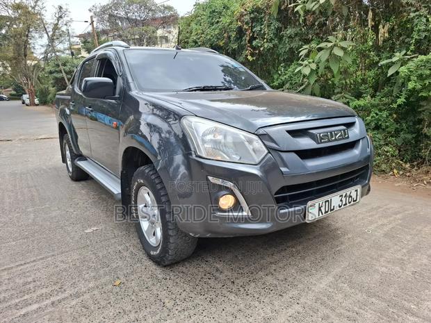 Isuzu D-MAX 2023 Gray