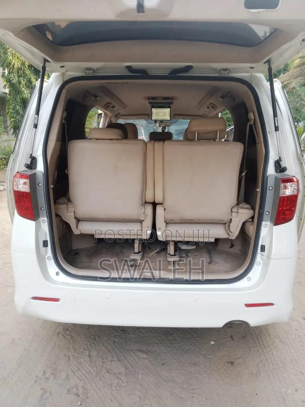 Toyota Alphard 2010 White