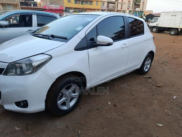 Toyota Vitz 2011 White