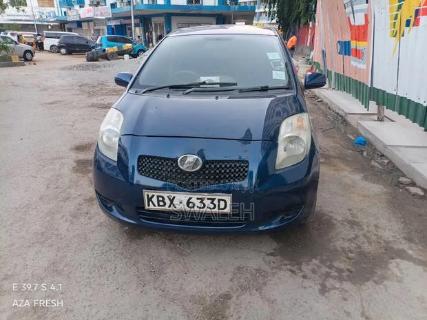 Toyota Vitz 2010 Blue