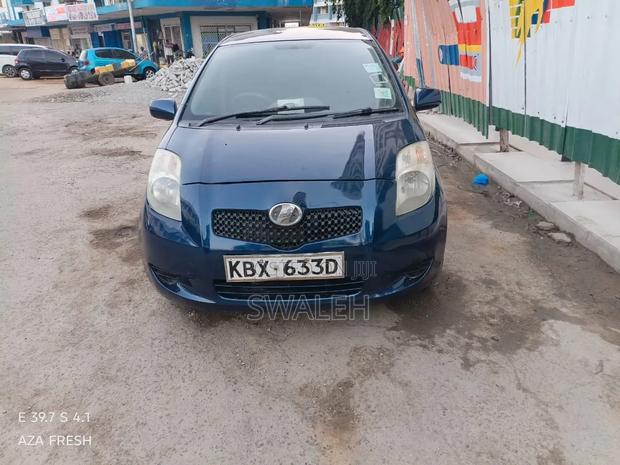 Toyota Vitz 2010 Blue