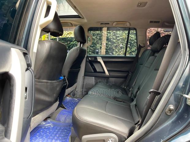 Toyota Land Cruiser Prado 2010 Black
