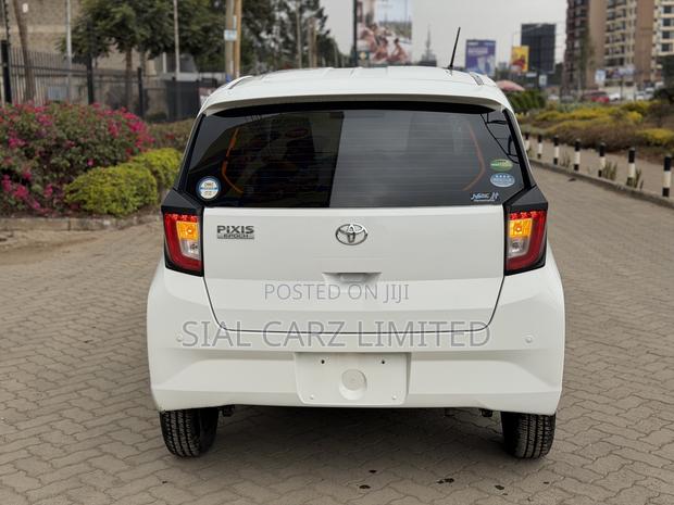 Toyota Pixis Epoch 660 FWD 2019 White
