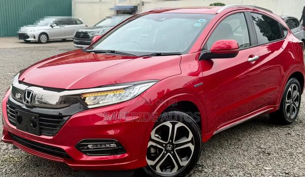 Honda Vezel 2020 Red