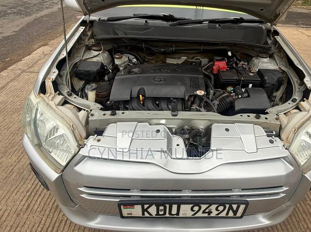 Toyota Succeed 2018 Silver