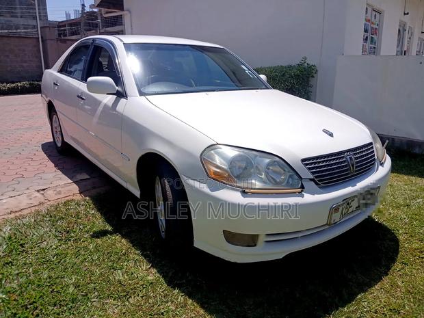 Toyota Mark II 2001 White