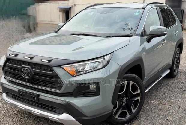 Toyota RAV4 Adventure AWD 2020 Ivory