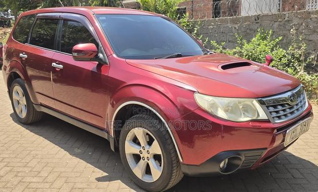 Subaru Forester 2011 Maroon