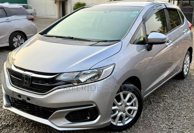 Honda Fit 2019 Silver