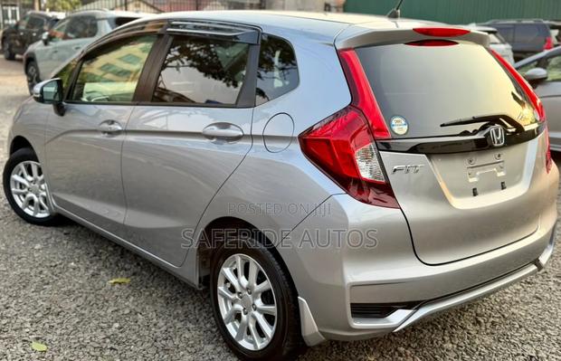 Honda Fit 2019 Silver