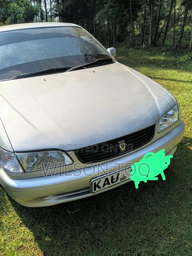 Toyota Corolla 1999 Silver