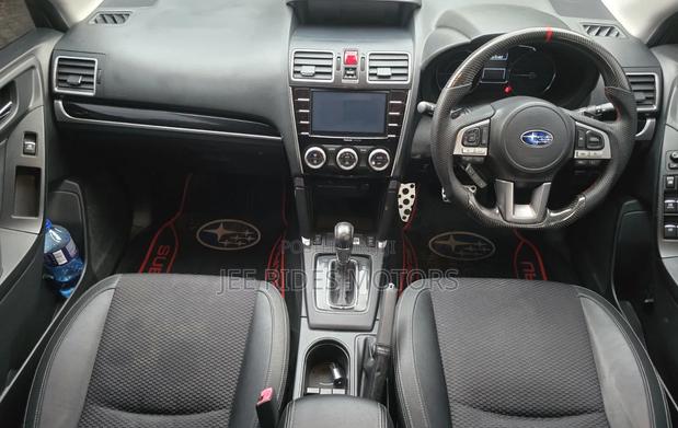 Subaru Forester 2017 Off white