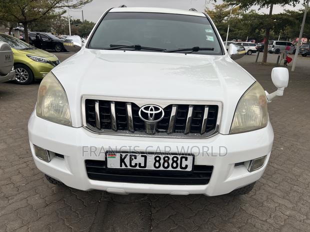 Toyota Land Cruiser Prado 2009 Off white