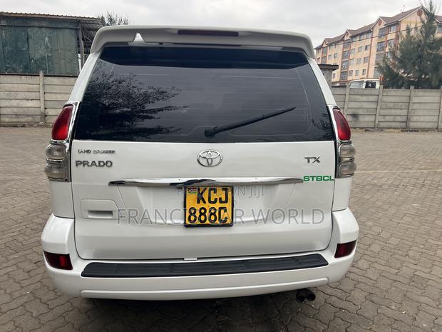 Toyota Land Cruiser Prado 2009 Off white