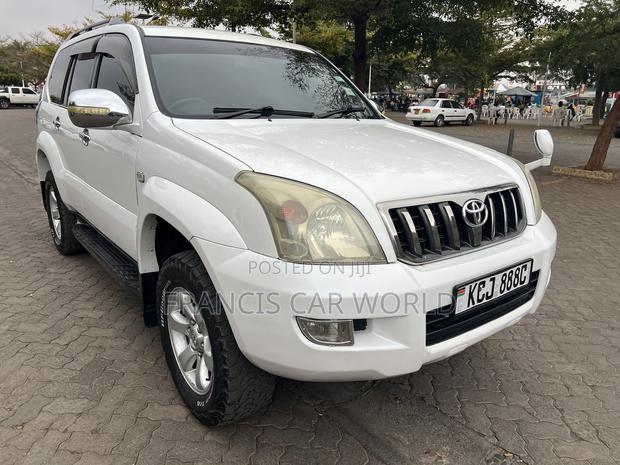 Toyota Land Cruiser Prado 2009 Off white