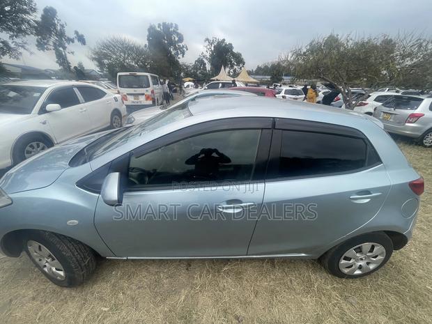 Mazda Demio 2010 Blue