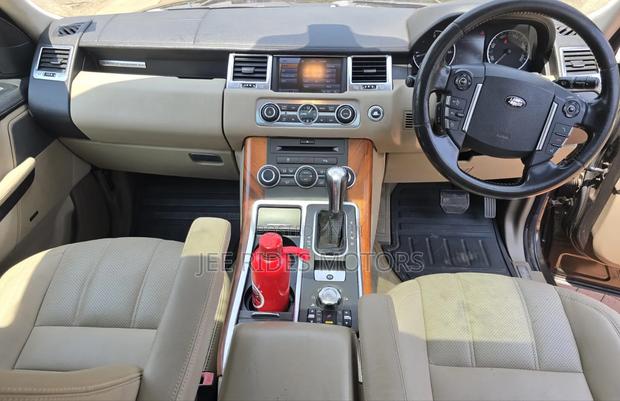 Land Rover Range Rover Sport 2009 Brown